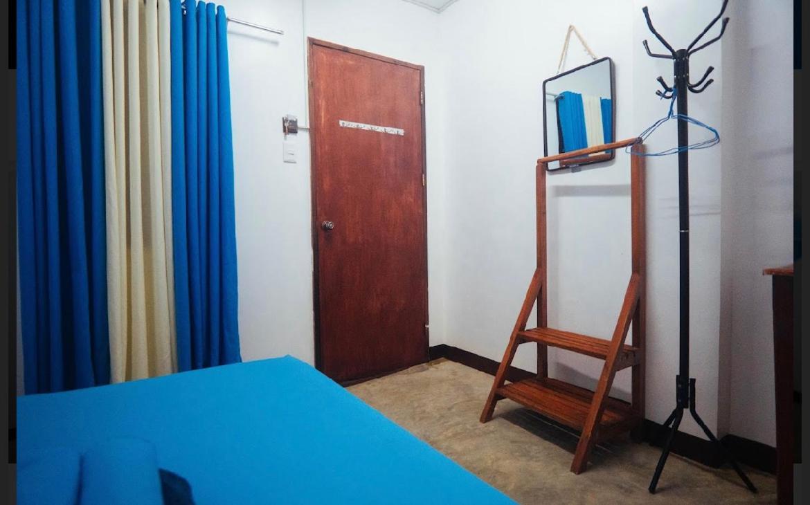 Tres Islas Hostel General Luna  Esterno foto