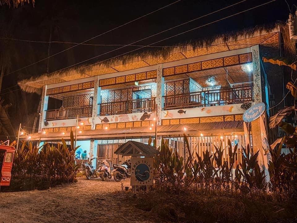 Tres Islas Hostel General Luna  Esterno foto