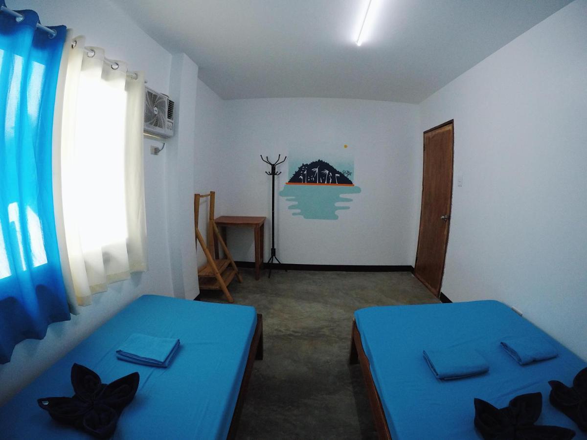 Tres Islas Hostel General Luna  Esterno foto